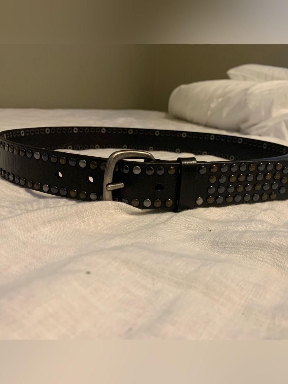 Banana Republic Studded Men’s Belt SIZE 32